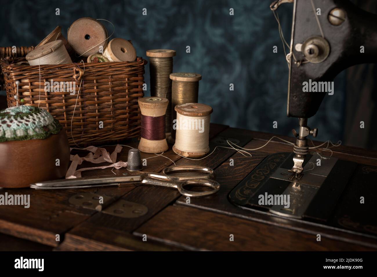 A selection of vintage sewing tools and equipment Stock Photo Alamy
