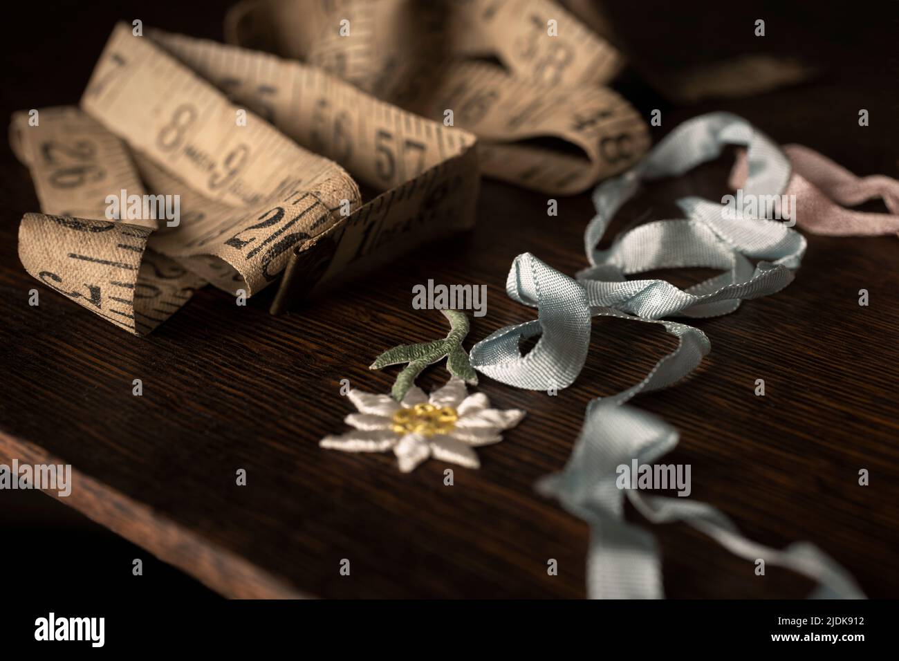 A selection of vintage sewing tools and equipment Stock Photo Alamy