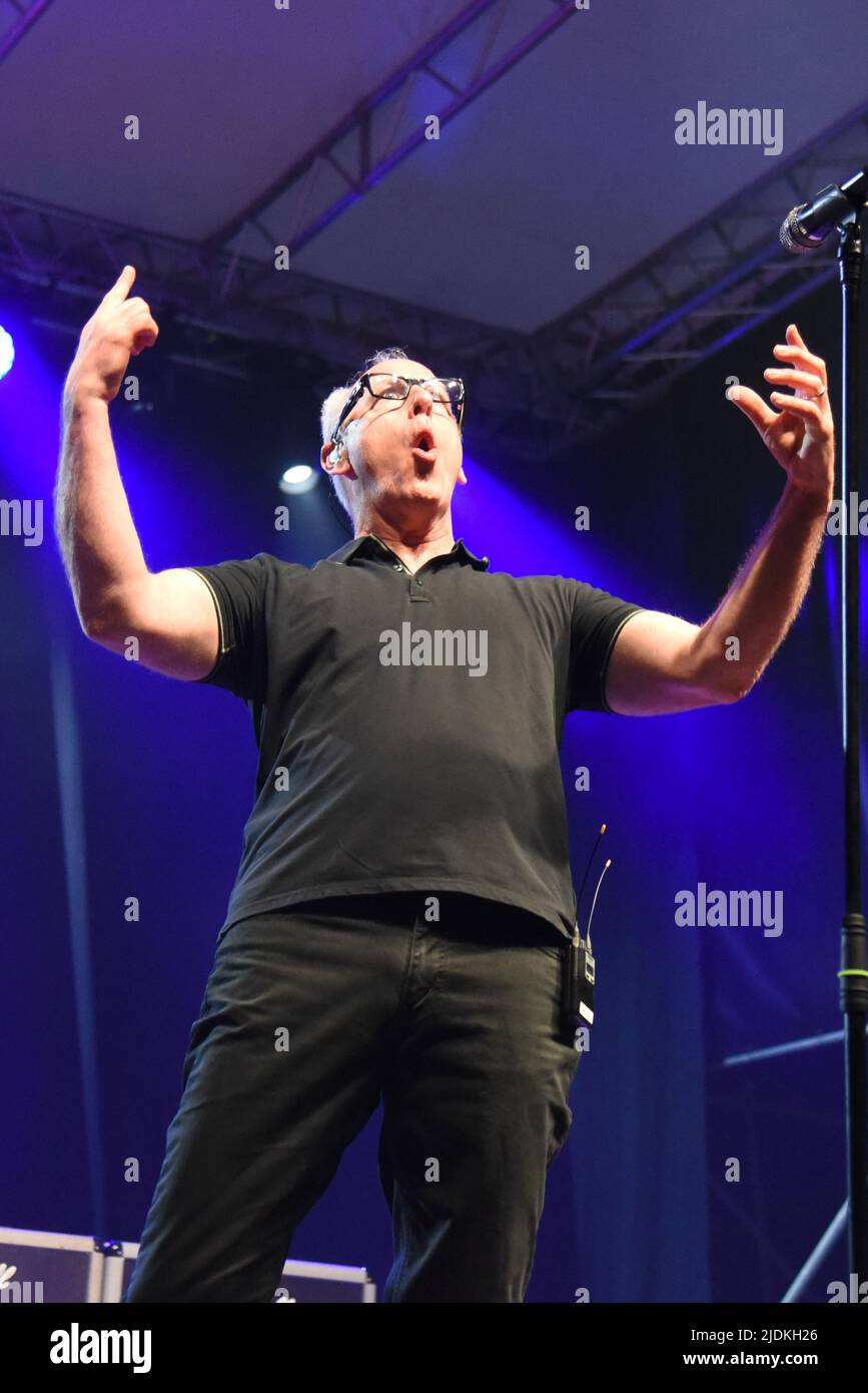 Padova, Italy. 21st June, 2022. Bad Religion - Greg Graffin during Bad Religion - 40 2 Years Anniversary Tour, Music Concert in Padova, Italy, June 21 2022 Credit: Independent Photo Agency/Alamy Live News Stock Photo