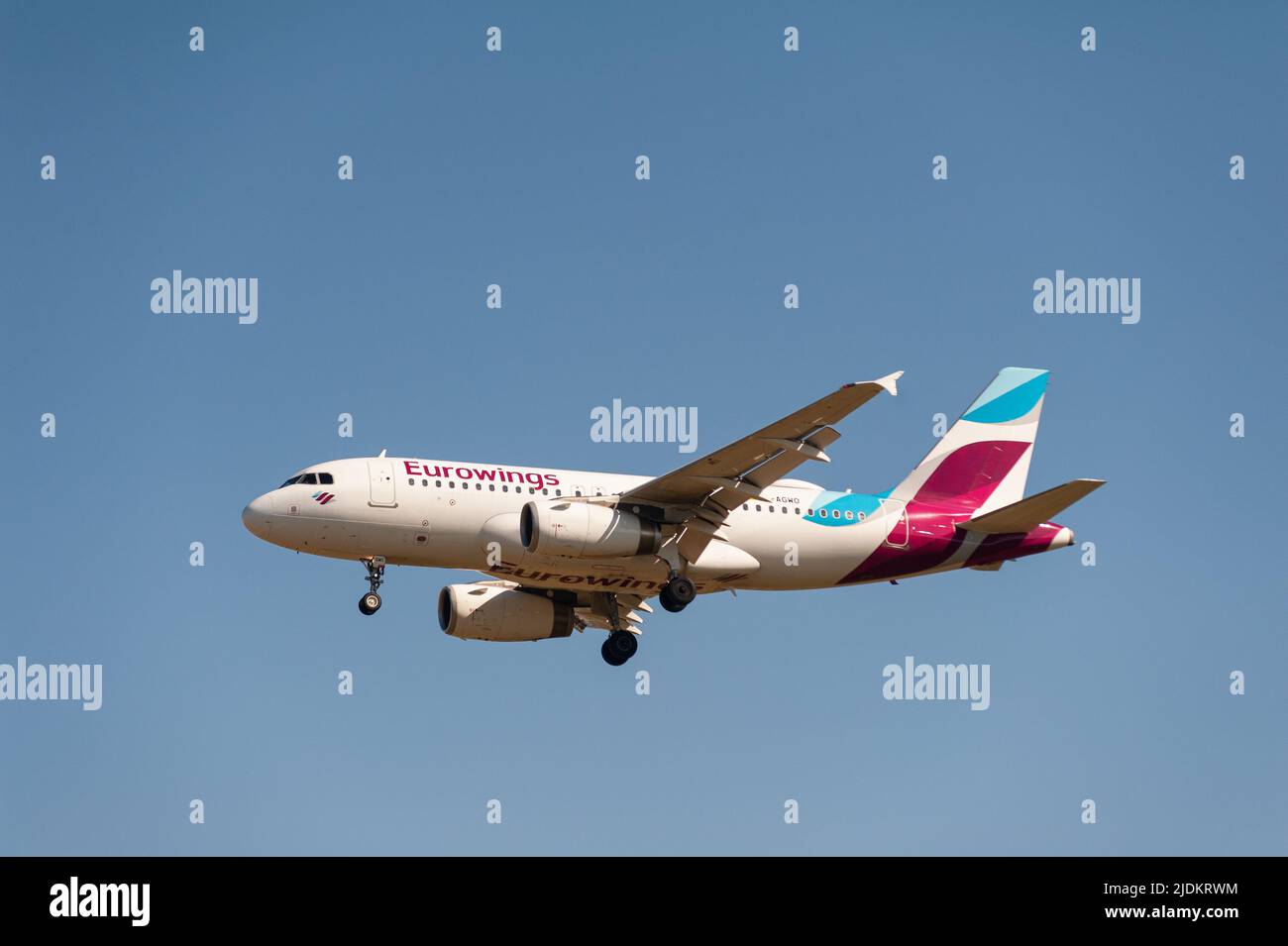 Eurowings airbus a319 100 hi-res stock photography and images - Alamy