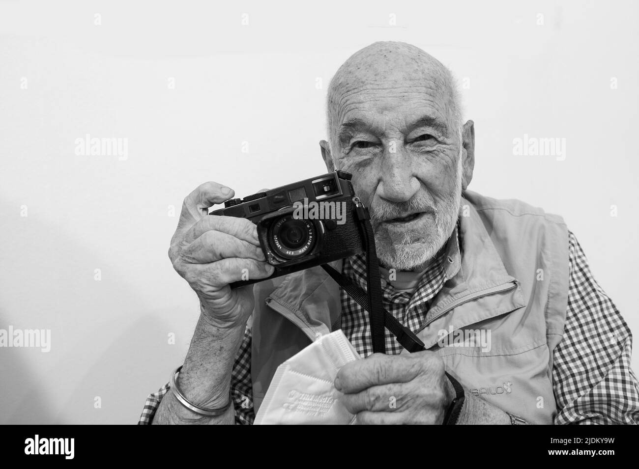 2022 June 16 - Europe, Italy, Milan - The master of photography Gianni Berengo Gardin attends the exhibition 'The Platinum Portfolio' at the Alessia P Stock Photo