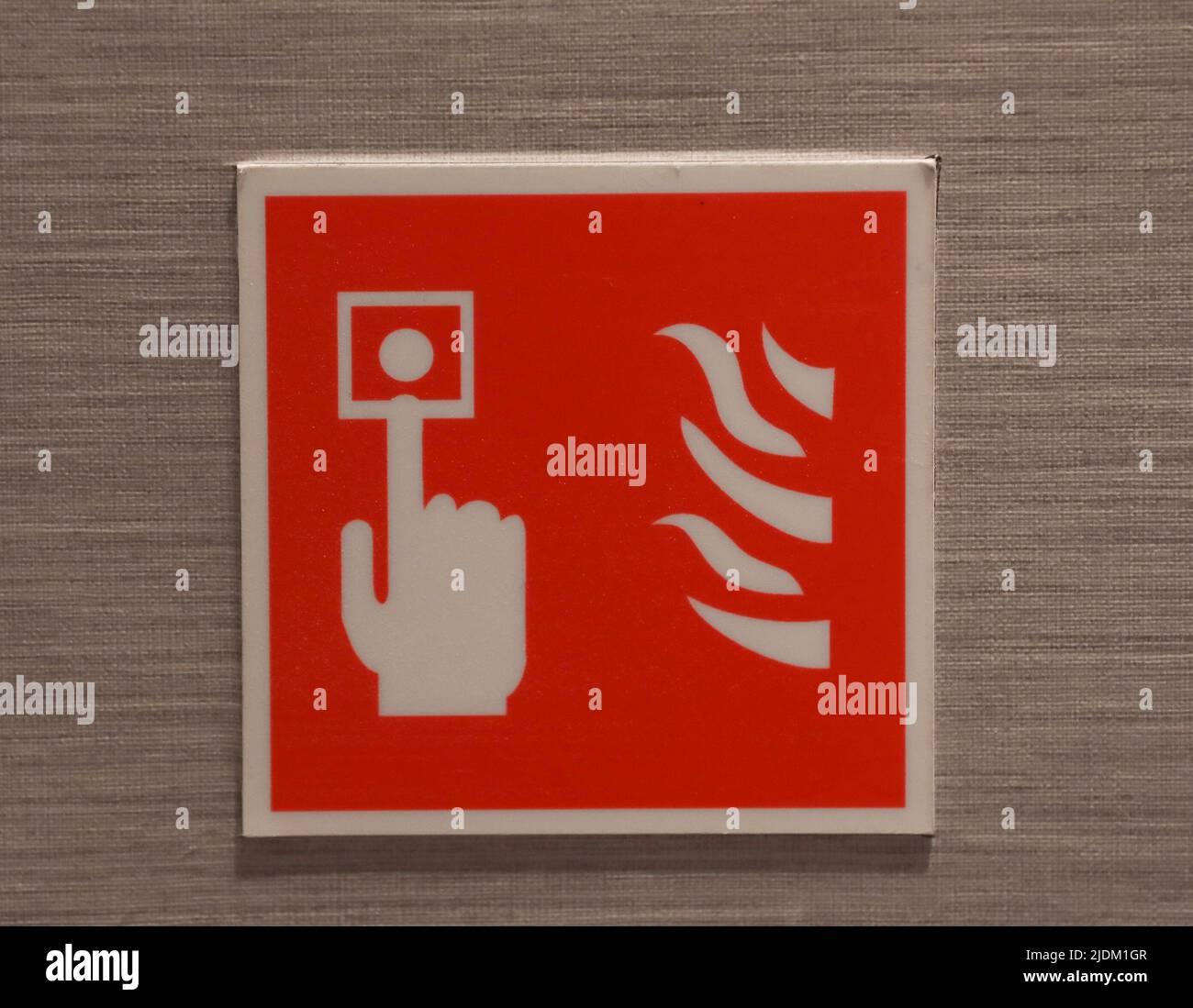 Fire alarm call point Stock Photo Alamy