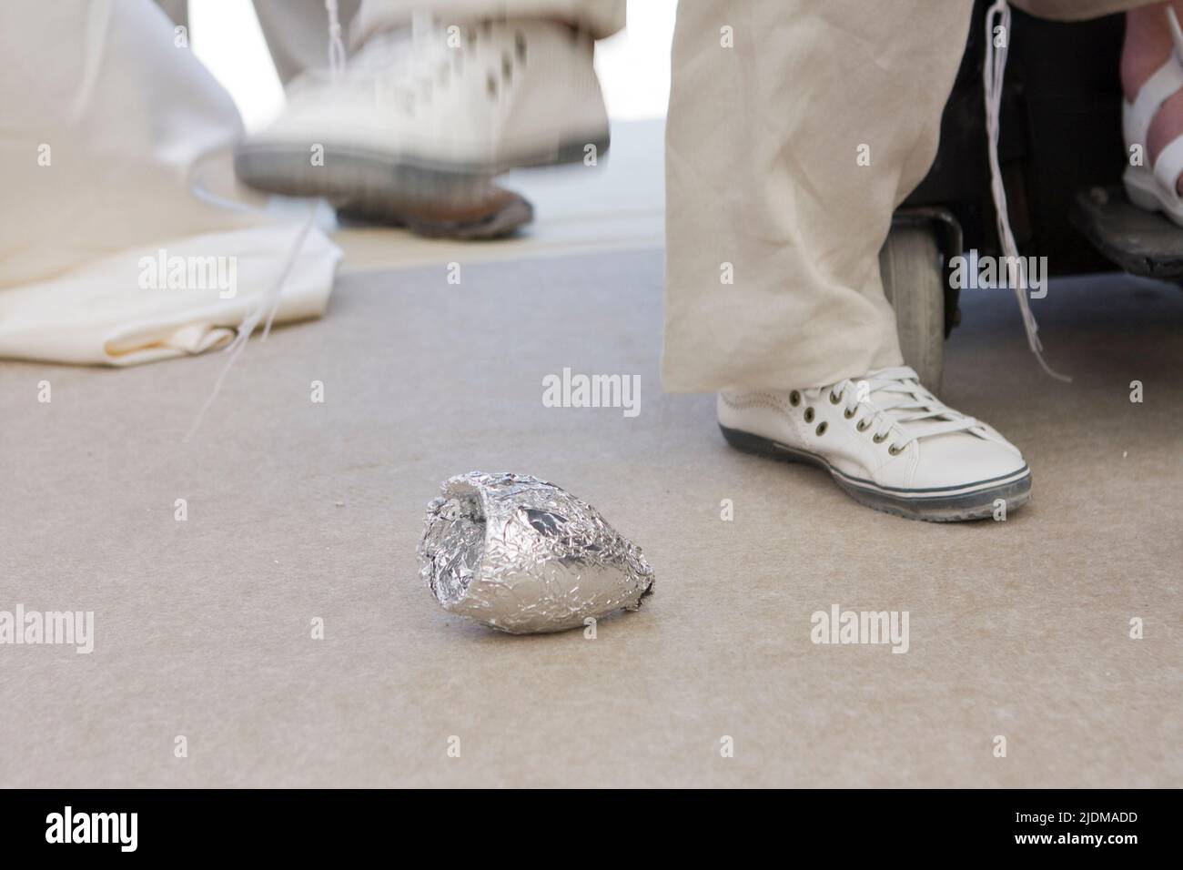 Jewish Wedding Breaking the Glass for good luck Stock Photo Alamy