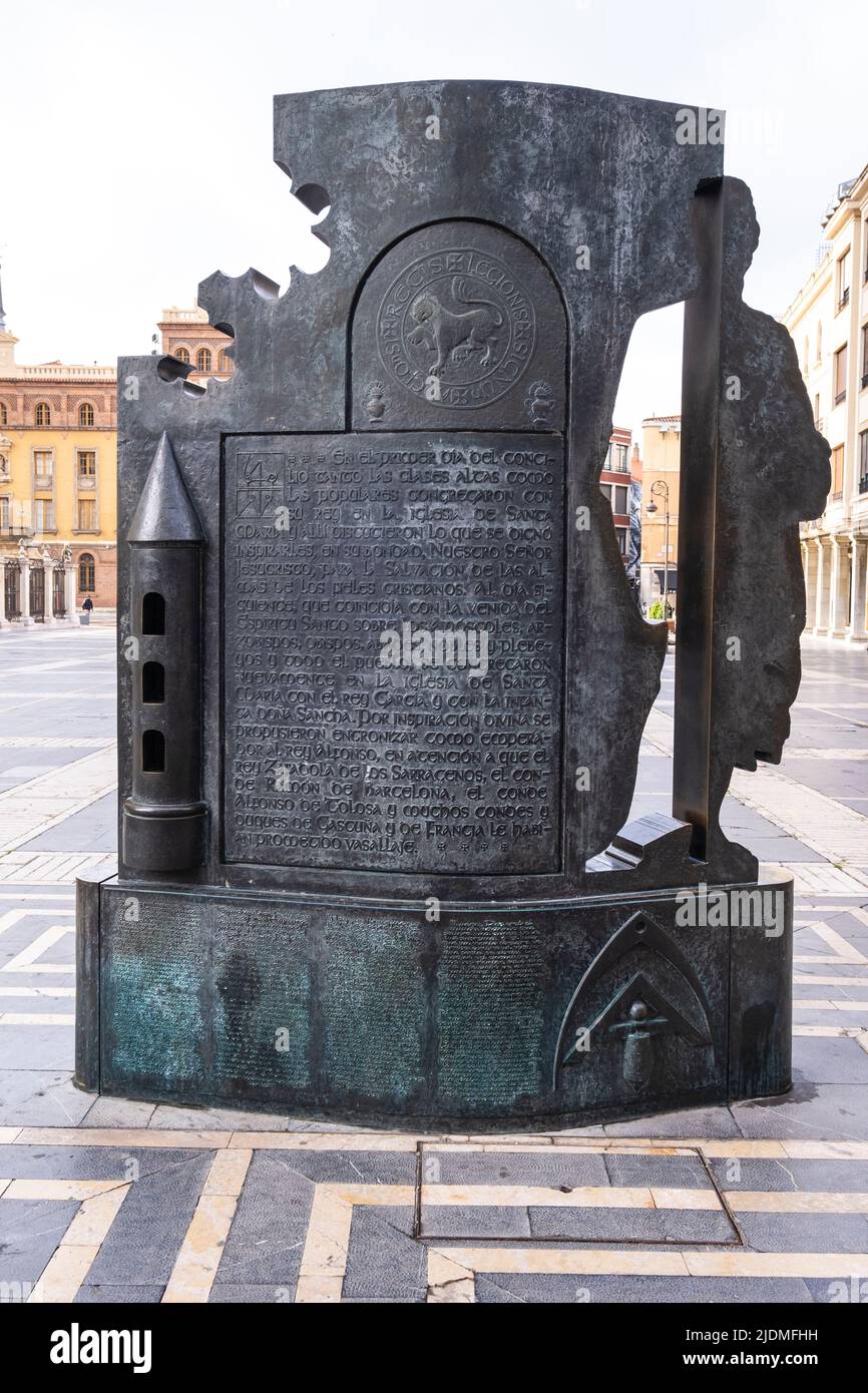 Spain, Leon, Castilla y Leon. Monument to Builders of Cathedrals, by Juan Carlos Uriarte. Stock Photo