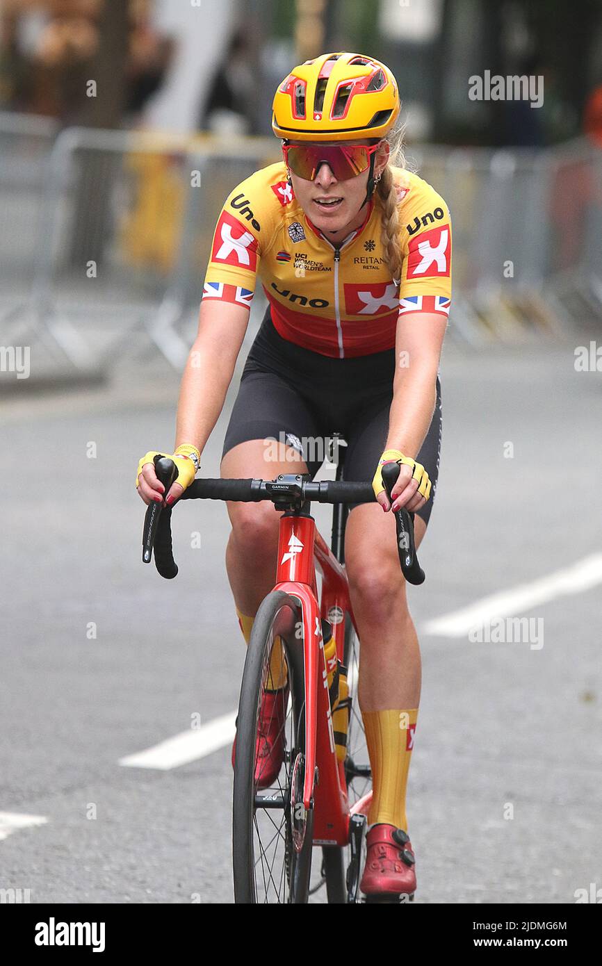 Hannah Barnes of Great Britain GB of team Uno-X Pro Cycling Team (WTW) in the 2022 RideLondon Classique Stock Photo