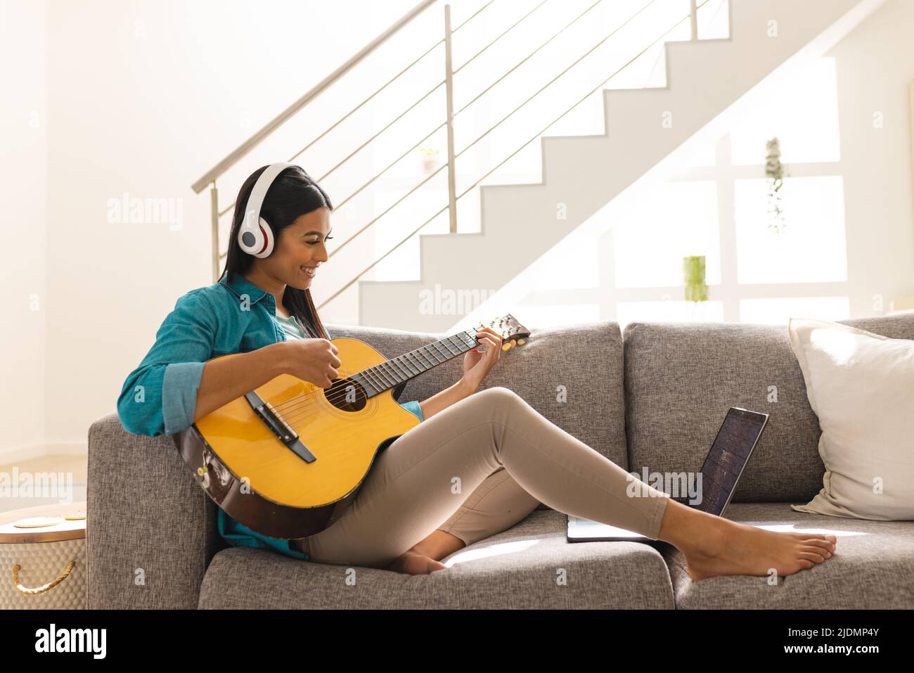 Learning guitar hi-res stock photography and images - Alamy