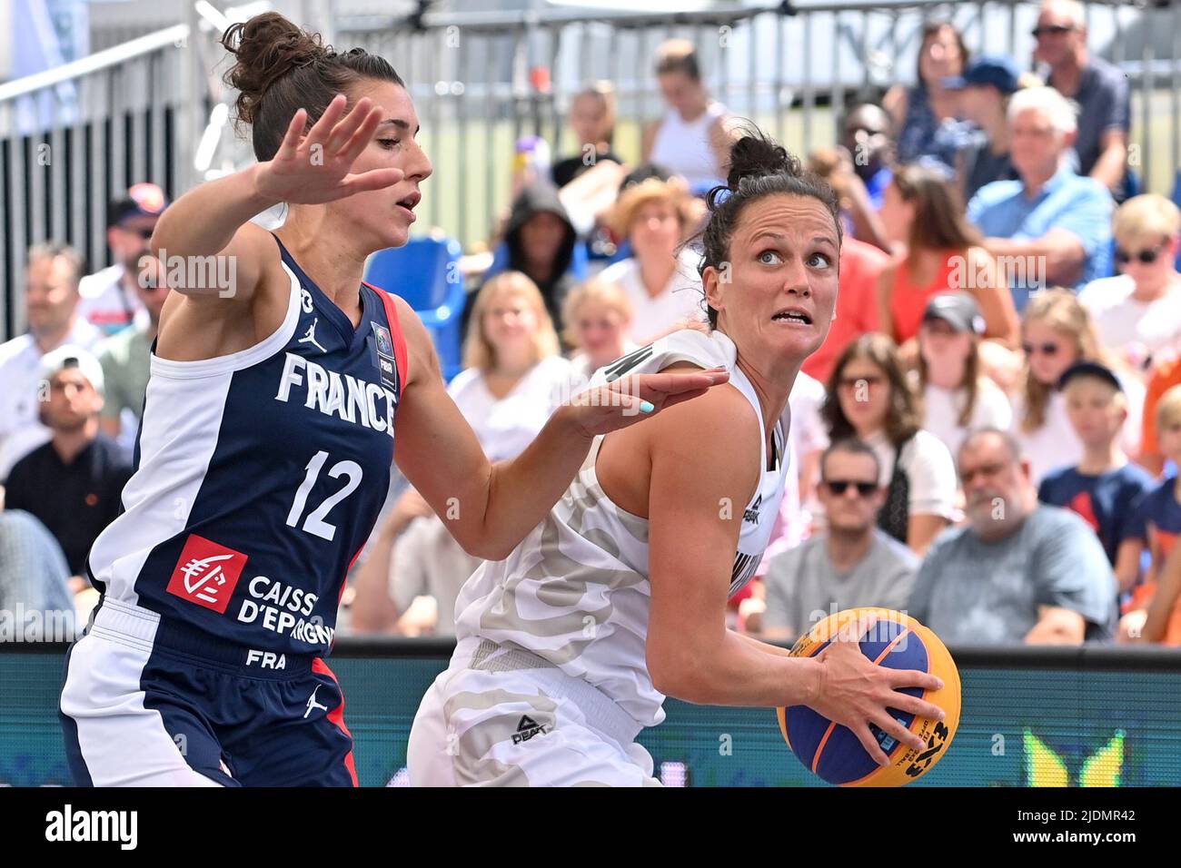 Antwerp. Belgium, 22/06/2022, French Laetitia Guapo and New Zealand's  Jillian Harmon pictured during a 3x3 basketball game between France and  New-Zealand, in the Women's Qualifier round at the FIBA 2022 world cup,