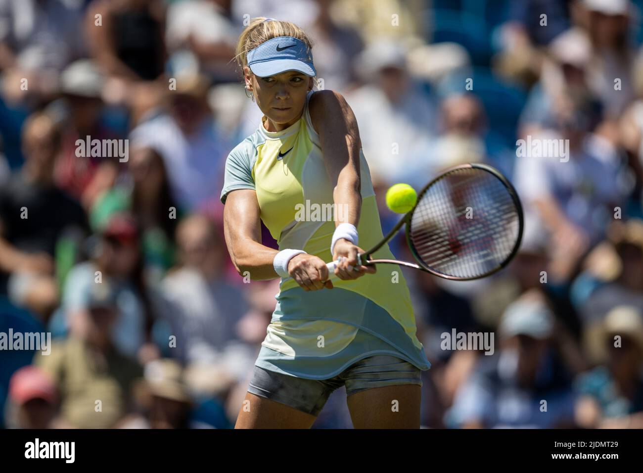 Eastbourne, England, 22 June, 2022. Katie Boulter playing two handed  forehand during the game vs Petra Kvitova of Czech Republic on Centre Court  at the Rothesay International. Credit: Jane Stokes/Alamy Live News