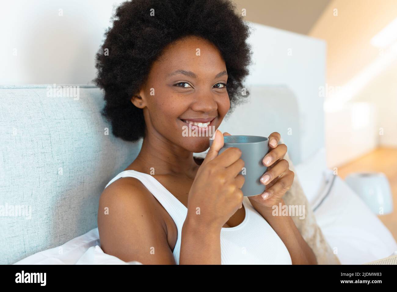 Afro woman in casual hi-res stock photography and images - Alamy
