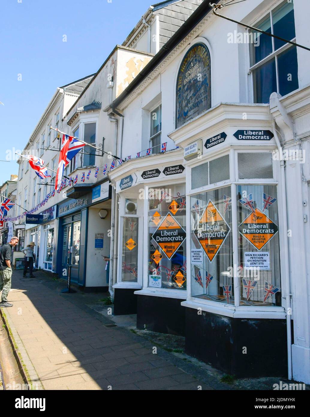 Honiton, Devon, UK.  22nd June 2022.  Election HQ for the Liberal Democrats candidate Richard Foord in the town centre at Honiton in Devon ahead of tomorrows parliamentary election for the Tiverton and Honiton constituency.  Picture Credit: Graham Hunt/Alamy Live News Stock Photo