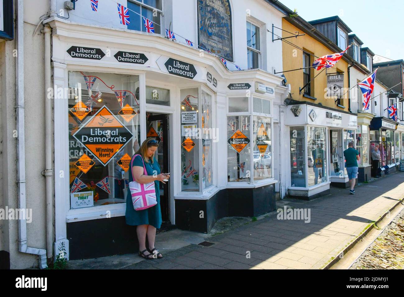 Honiton, Devon, UK.  22nd June 2022.  Election HQ for the Liberal Democrats candidate Richard Foord in the town centre at Honiton in Devon ahead of tomorrows parliamentary election for the Tiverton and Honiton constituency.  Picture Credit: Graham Hunt/Alamy Live News Stock Photo
