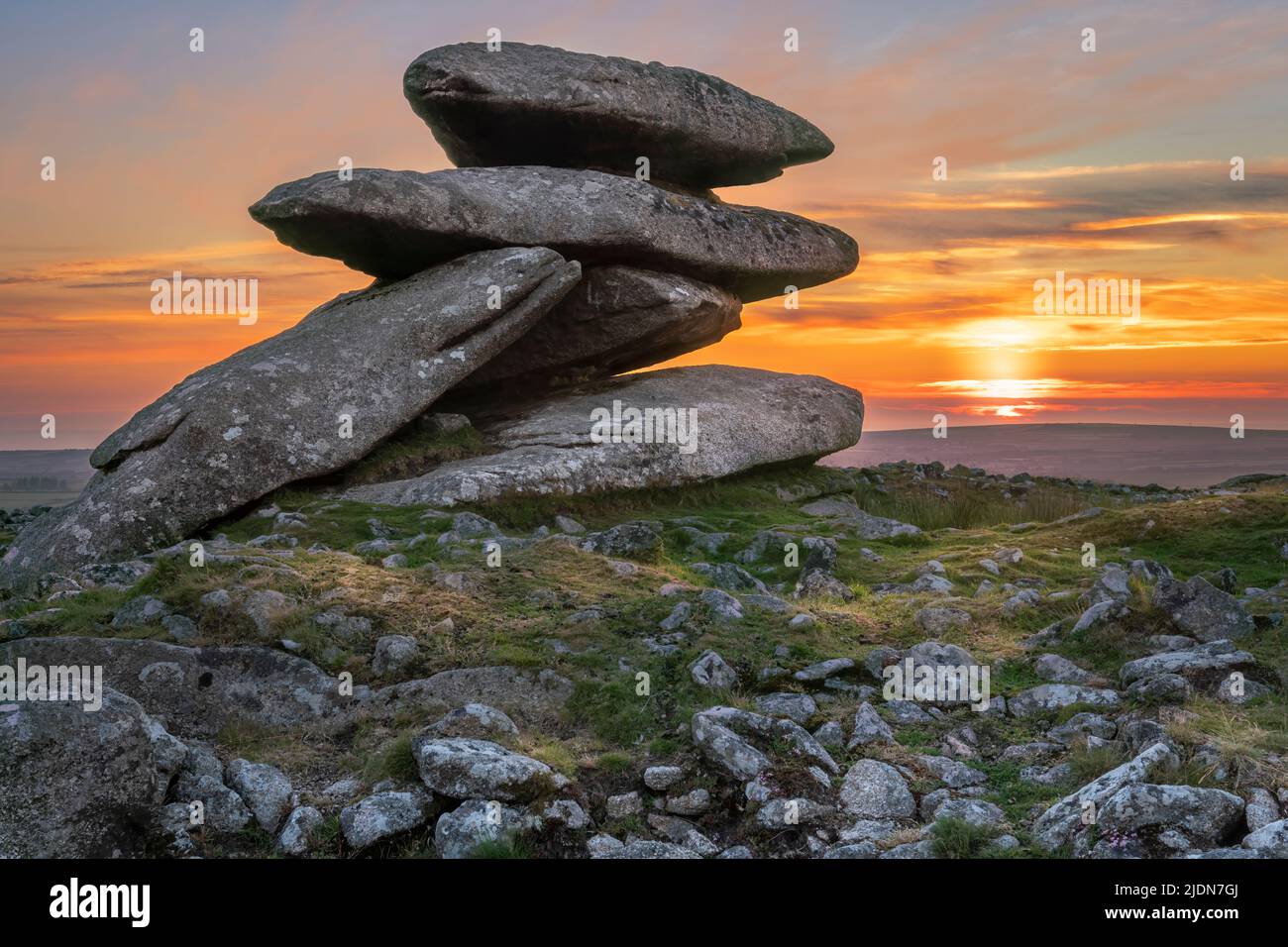 Showery Tor, Bodmin Moor, Cornwall, England. Monday 20th June 2022. On the evening before the longest day of the year, the Summer Solstice in the Nort Stock Photo