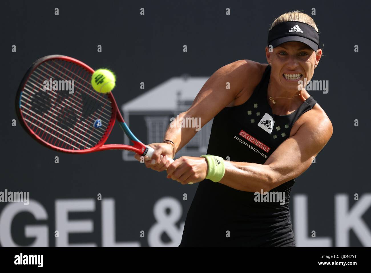 Bad Homburg, Germany. 22nd June, 2022. Tennis WTA Tour, Singles, Women, Round of 16, Bronzetti (Italy) - Kerber (Germany)