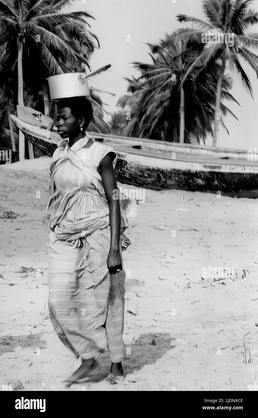 Traditional dress culture pot Black and White Stock Photos & Images Alamy