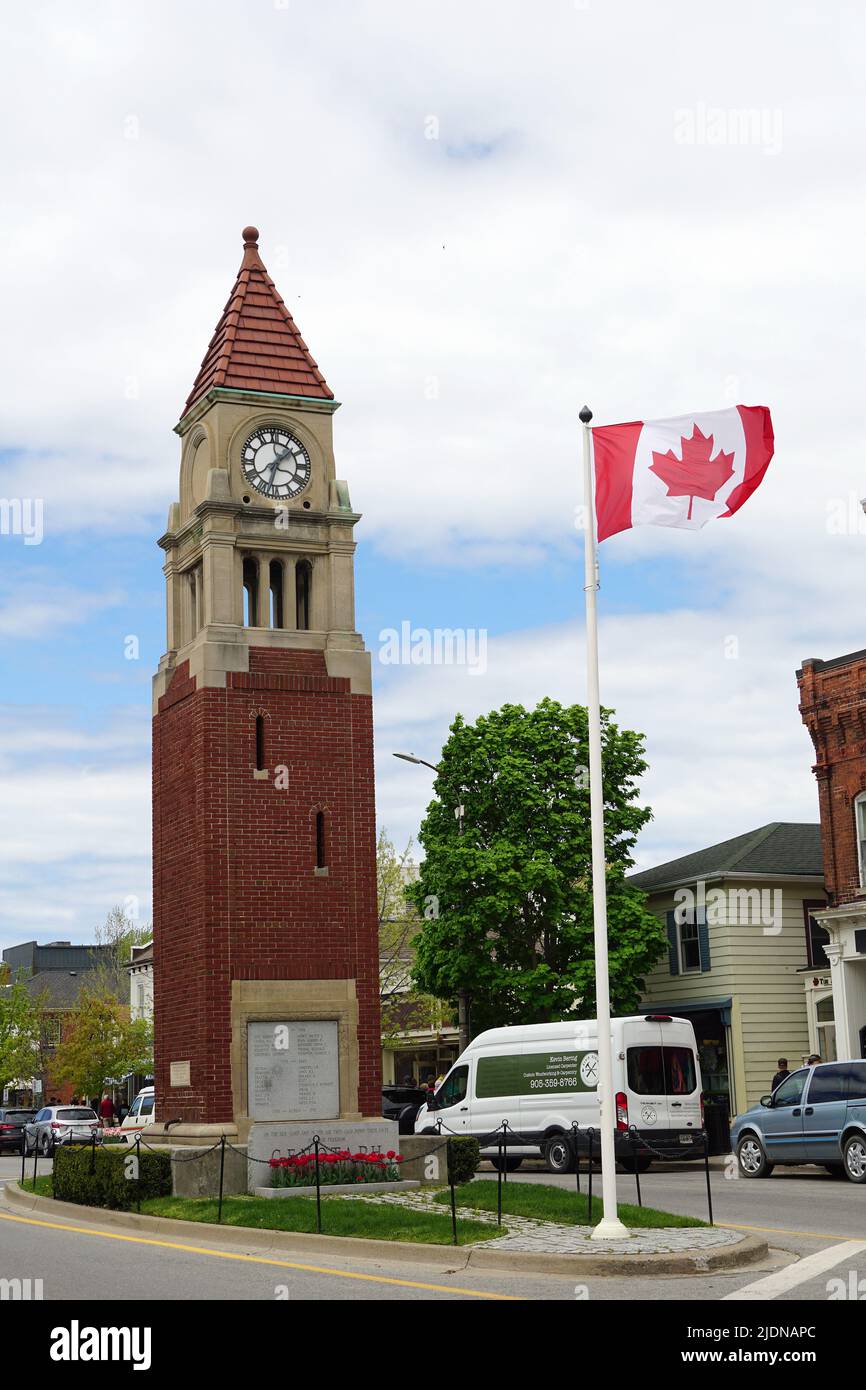 Clock Tower (Cenotaph), Queen Street, Niagara-on-the-Lake, Niagara Peninsula, Ontario province, Canada, North America Stock Photo