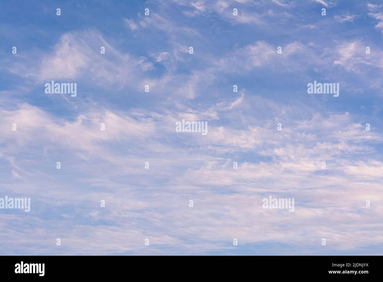 Cloudy pink sky hi-res stock photography and images - Alamy