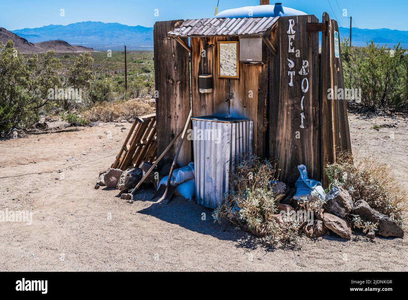 Gas station in desert arizona hires stock photography and images Alamy