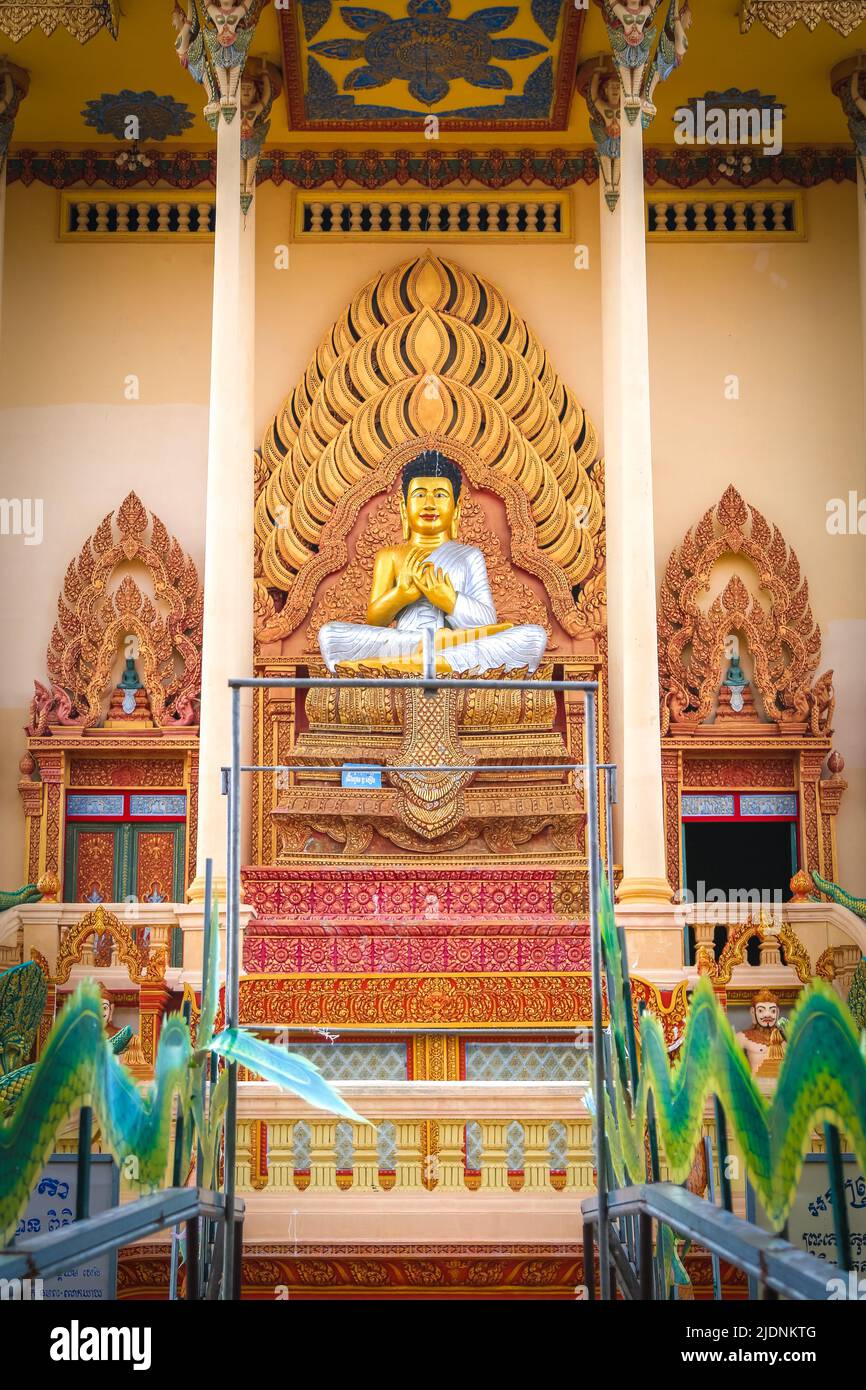 Golden Buddhist temple in Cambodia Stock Photo Alamy
