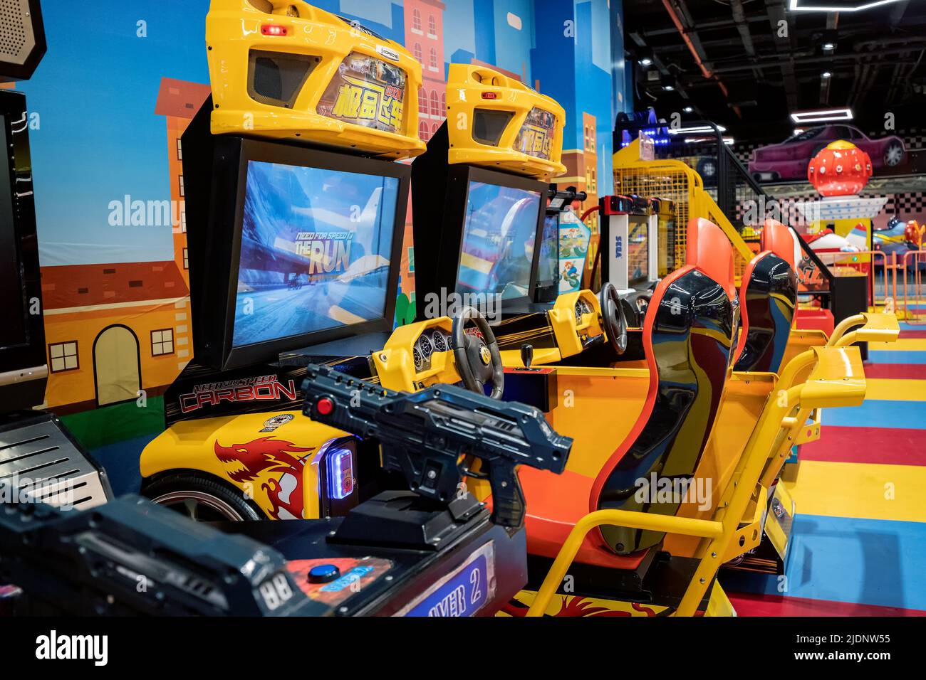 Electronic arcade games machine hires stock photography and images Alamy