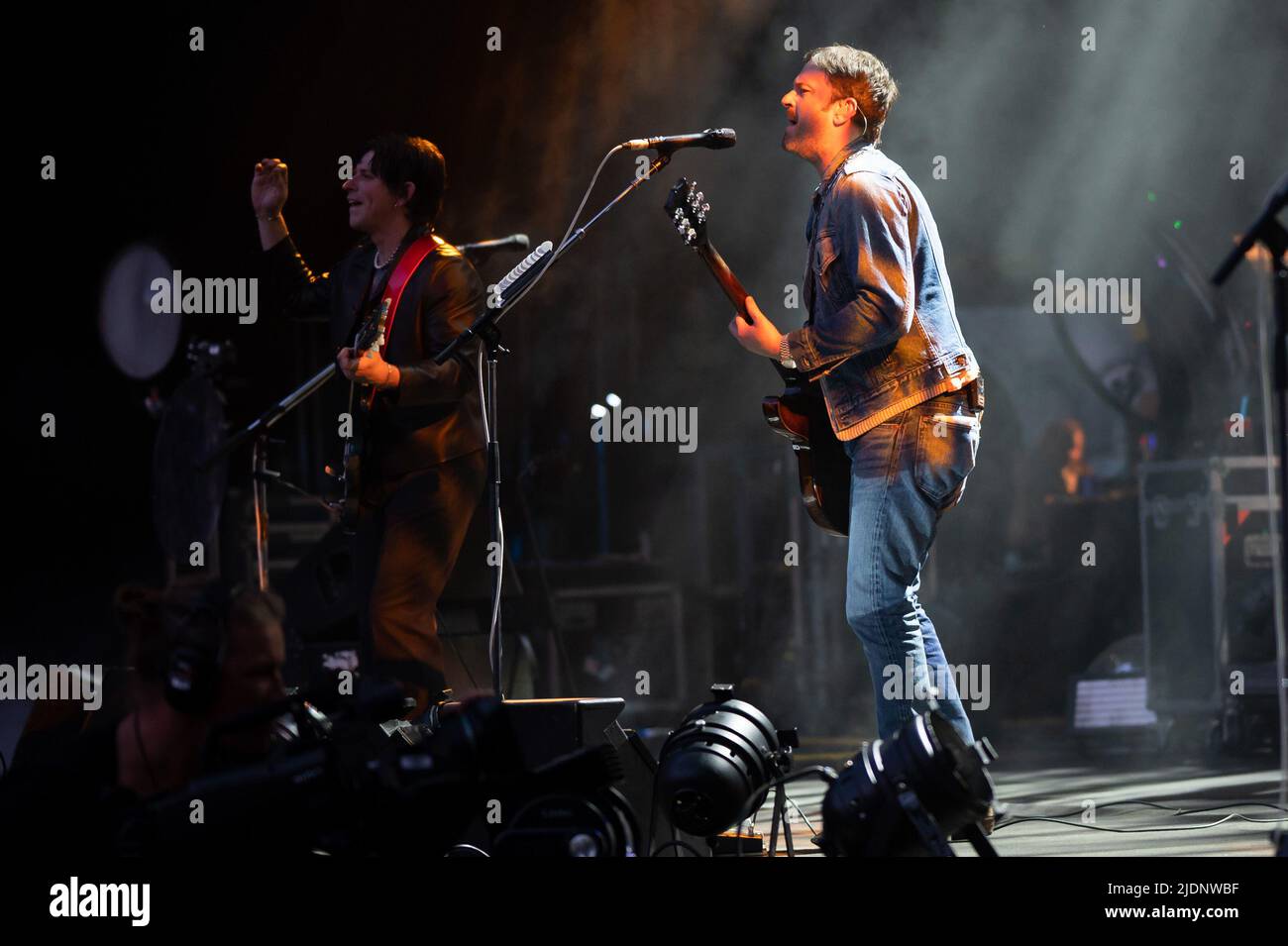 Kings of leon hires stock photography and images Alamy