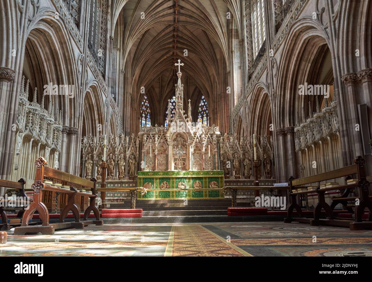 lichfield-cathedral-interior-hi-res-stock-photography-and-images-alamy