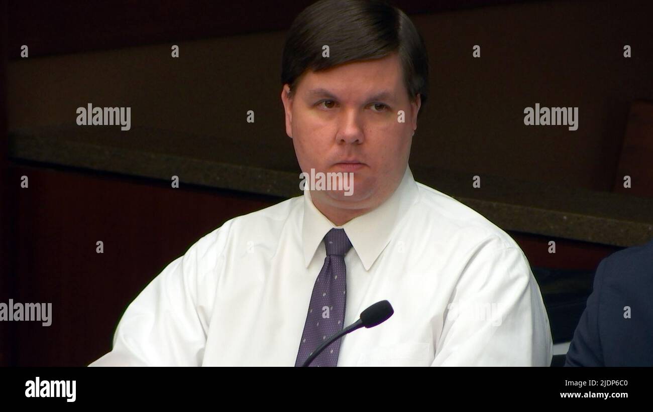Marietta, Georgia, USA. 22nd June, 2022. JUSTIN ROSS HARRIS with attorneys. Harris defense attorneys plead to Cobb County Superior Court Judge Mary Staley for a change of venue for Harris' first-degree murder trial, citing counsel inability to find jurors who haven't already decided on defendant's guilt. Pictured: Credit: Robin Rayne/ZUMA Wire/Alamy Live News Stock Photo