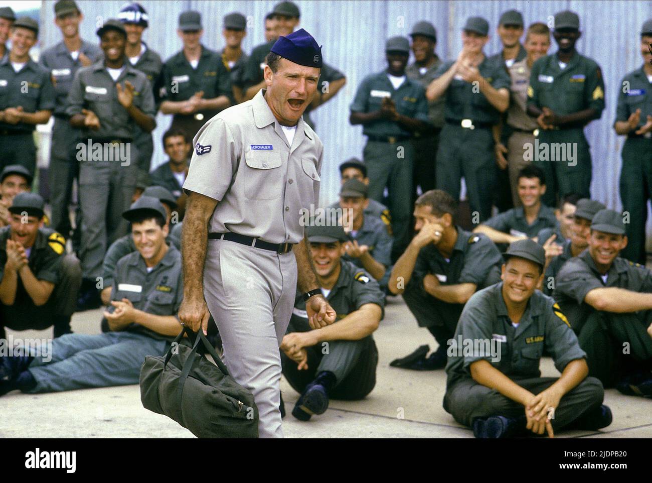 ROBIN WILLIAMS, GOOD MORNING  VIETNAM, 1987 Stock Photo