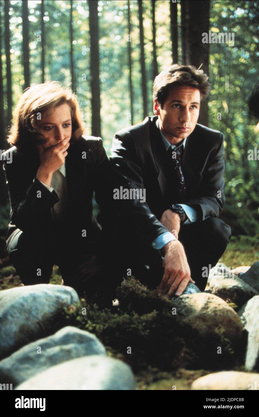 ANDERSON,DUCHOVNY, THE X FILES, 1993 Stock Photo