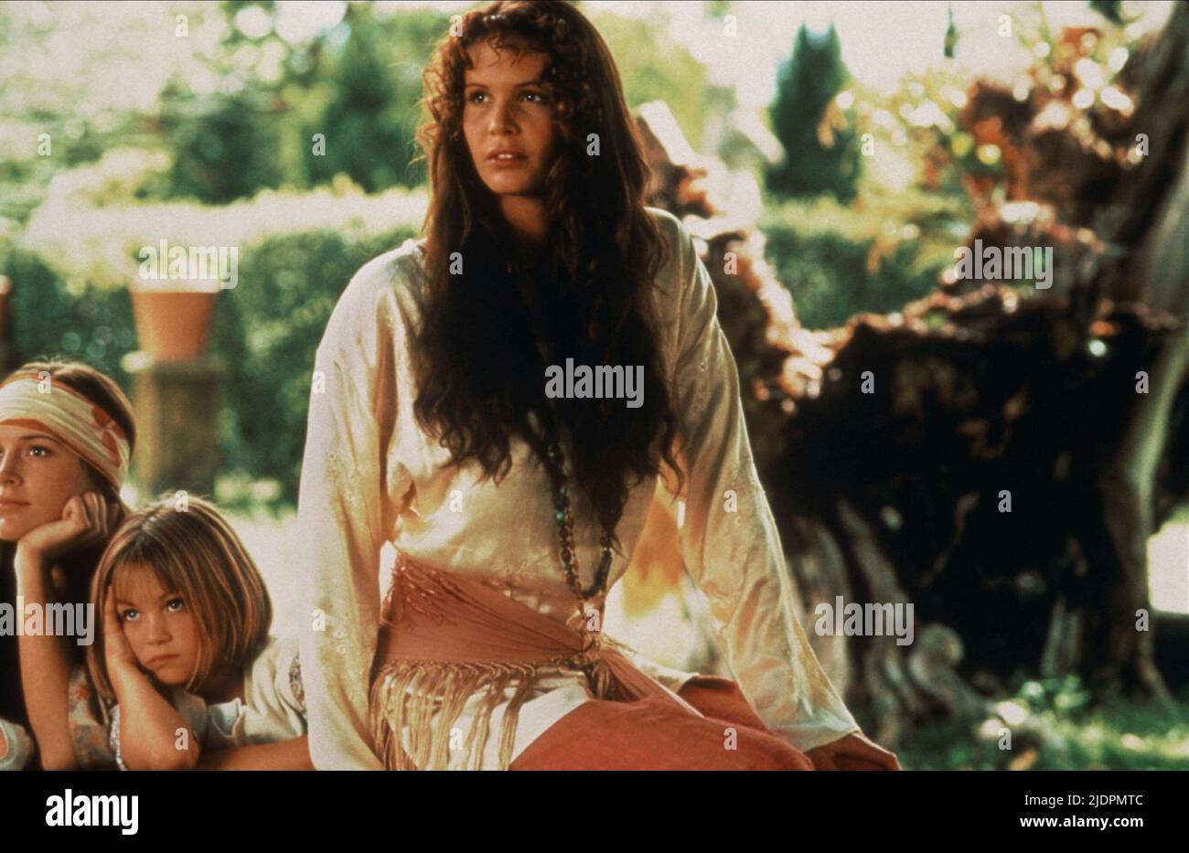 Elle macpherson sirens 1994 hi-res stock photography and images - Alamy