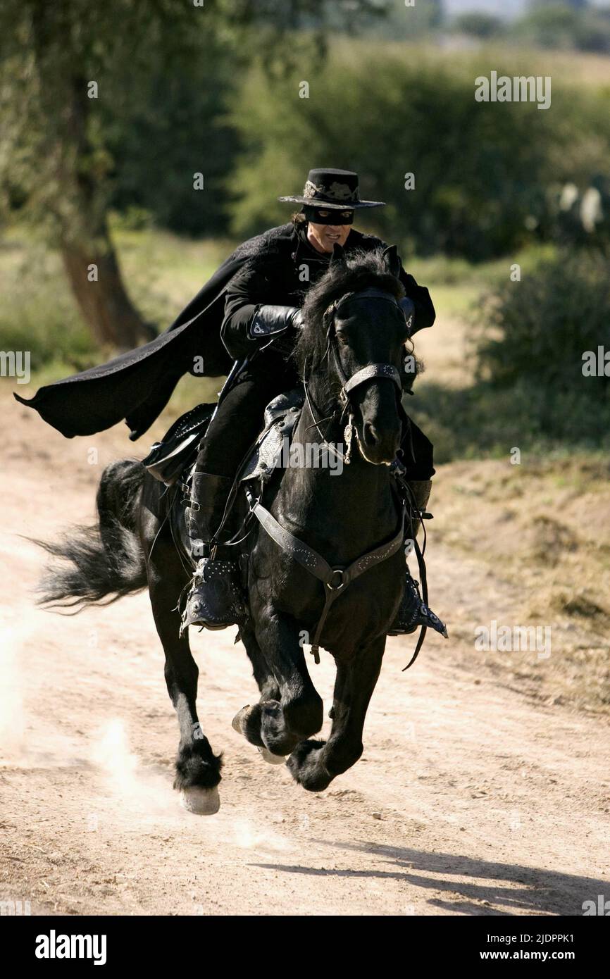 ANTONIO BANDERAS, THE LEGEND OF ZORRO, 2005 Stock Photo Alamy