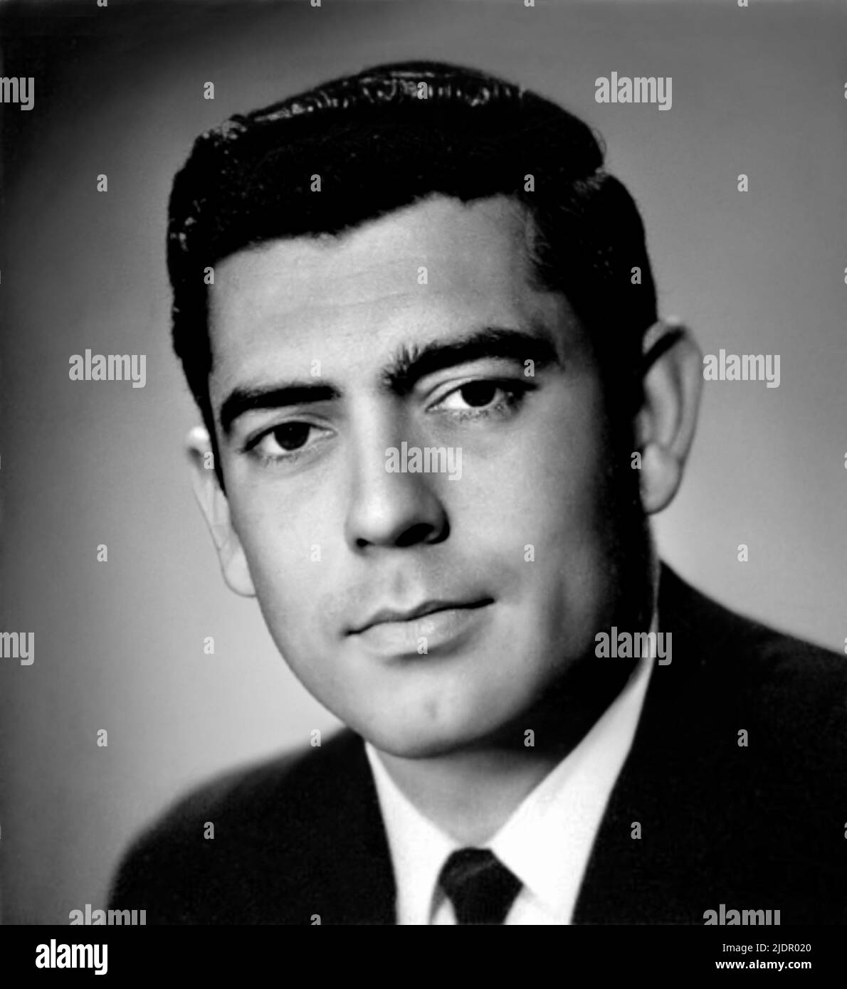 1961 ca , USA : The American television host, national evening news anchor and journalist DAN RATHER ( born 31 october 1931 ), when was young aged 30 . Unknown photographer. - HISTORY - FOTO STORICHE - personalità da giovane giovani - personality personalities when was young - PORTRAIT - RITRATTO - conduttore televisivo - ABC - NBC - presentatore - TV - TELEVISIONE - ANCHOR MAN - MEZZOBUSTO - TELEGIORNALE - TG --- ARCHIVIO GBB Stock Photo