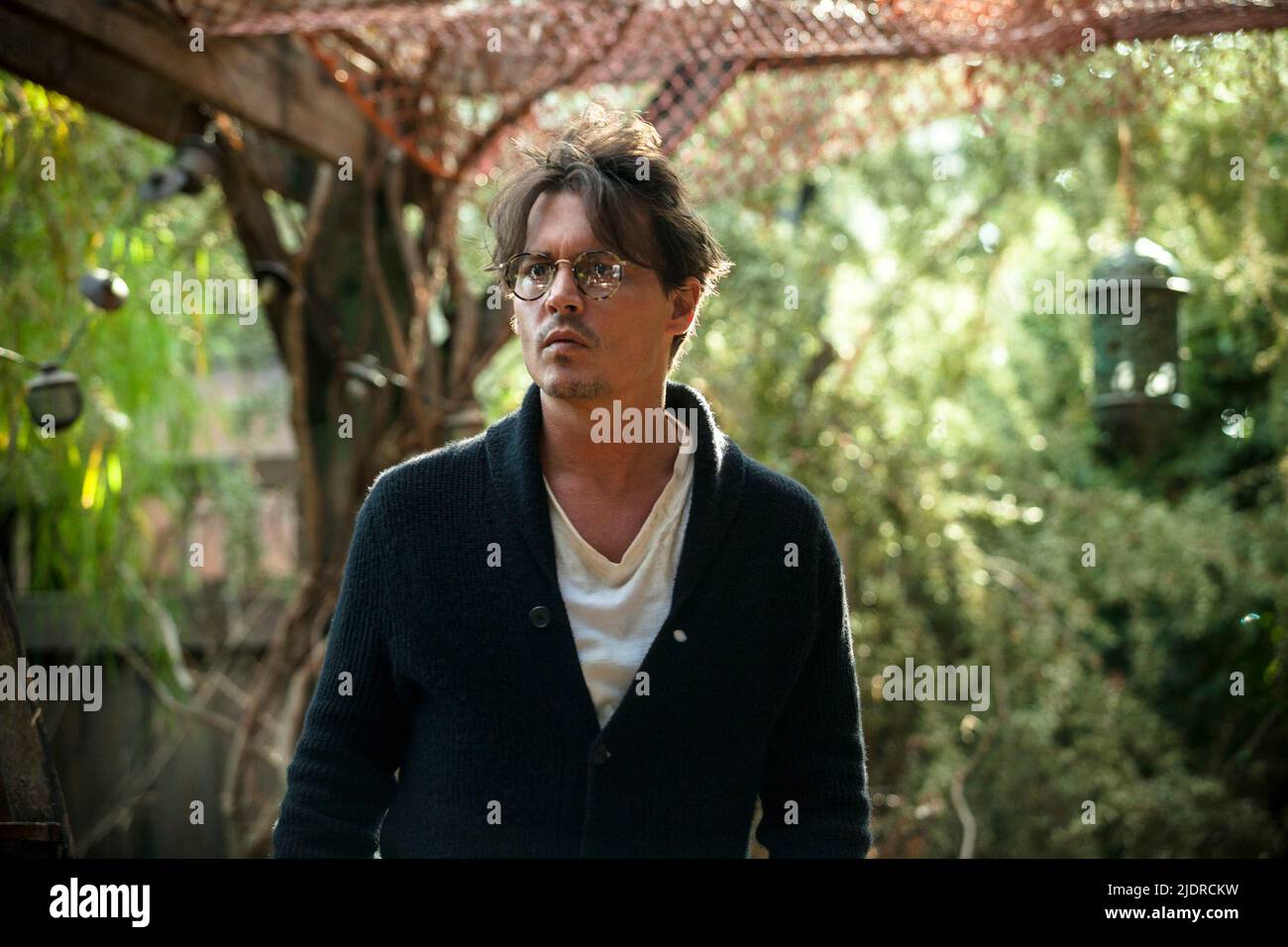 JOHNNY DEPP in TRANSCENDENCE (2014), directed by WALLY PFISTER. Credit: ALCON ENTERTAIMENT / Album Stock Photo
