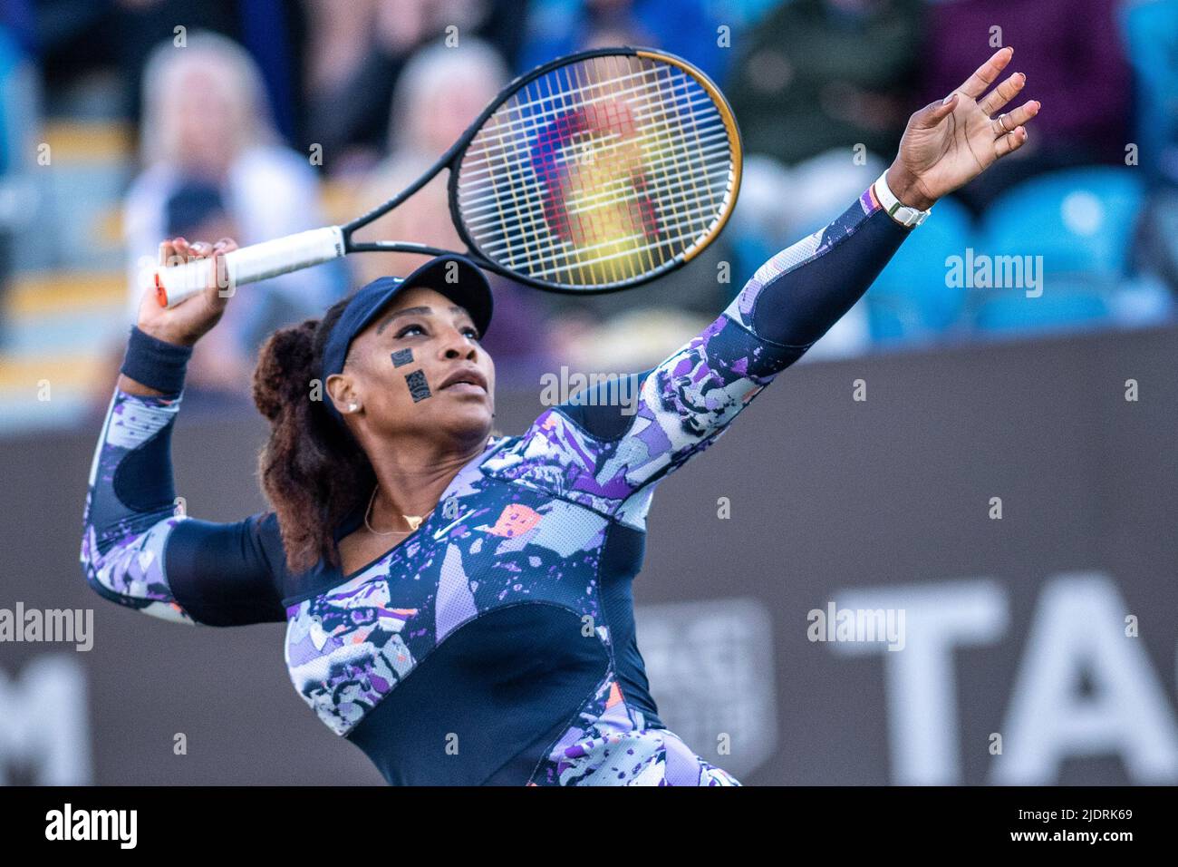 EASTBOURNE, ENGLAND - JUNE 22: Serena Williams of the United States during the Womens doubles quarter final playing alongside Ons Jabeur of Tunisia against Shuko Aoyama of Japan and Hao-Ching Chan of Chinese Taipei on Day Five of Rothesay International Eastbourne at Devonshire Park on June 22, 2022 in Eastbourne, England. (Photo by Sebastian Frej) Credit: Sebo47/Alamy Live News Stock Photo