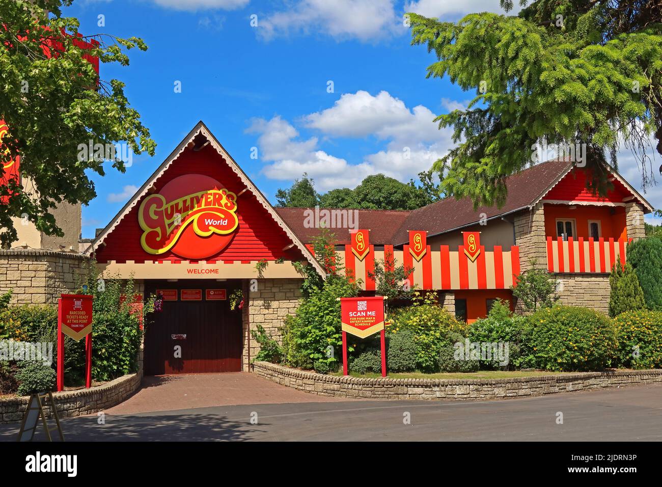 Gulliver's World resort entrance Warrington, Theme Park & hotel -  themed areas Land, Gully Town, and Safari Kingdom,Cheshire, UK, WA5 9YZ Stock Photo