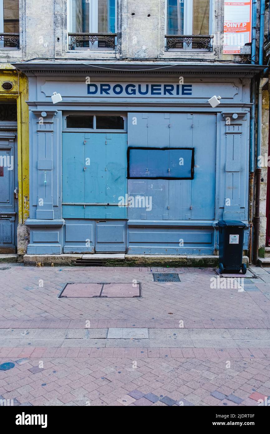 Vintage shop in Bordeaux, France Stock Photo Alamy