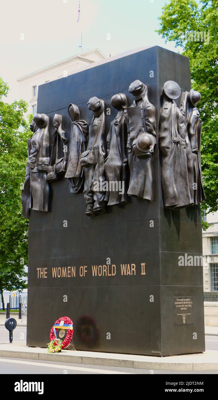 The monument to the women of world war ii hi-res stock photography and ...