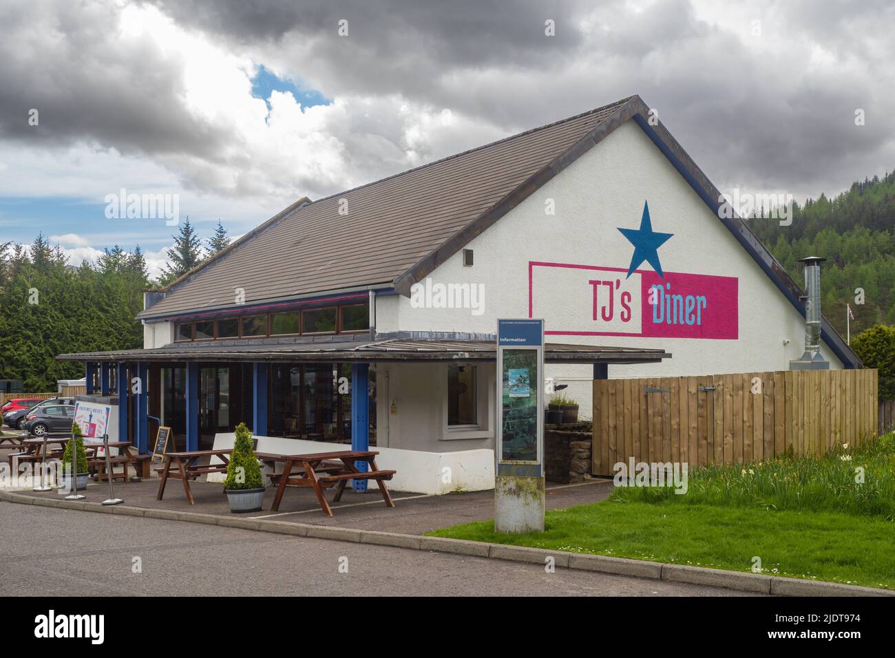 19.05.2022 Tyndrum, Argyll, Scotland, UK.TJ's Diner on the A82 at Tyndrum in the Scottish Highlands Stock Photo