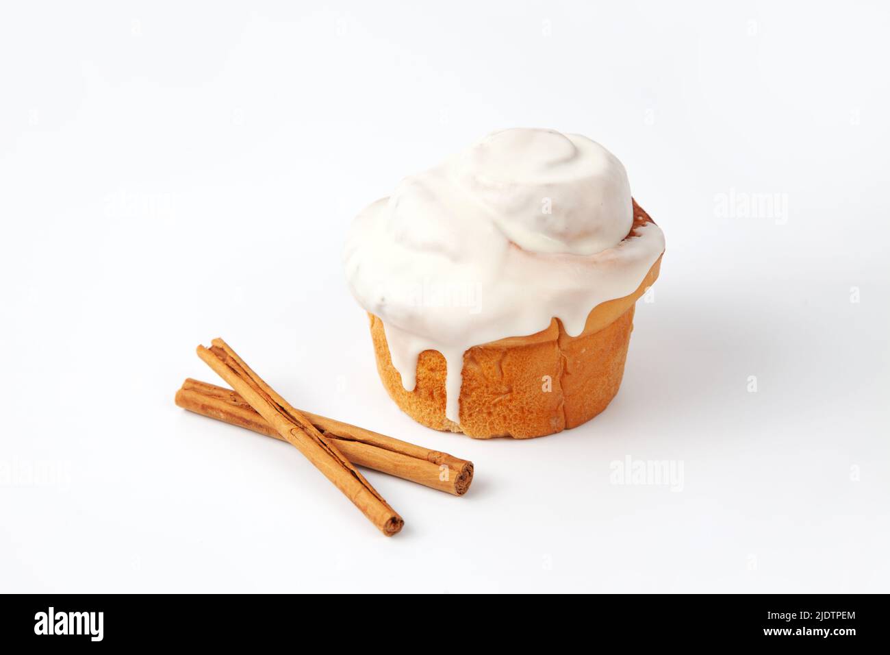 cinnamon roll bread isolated on white background Stock Photo - Alamy