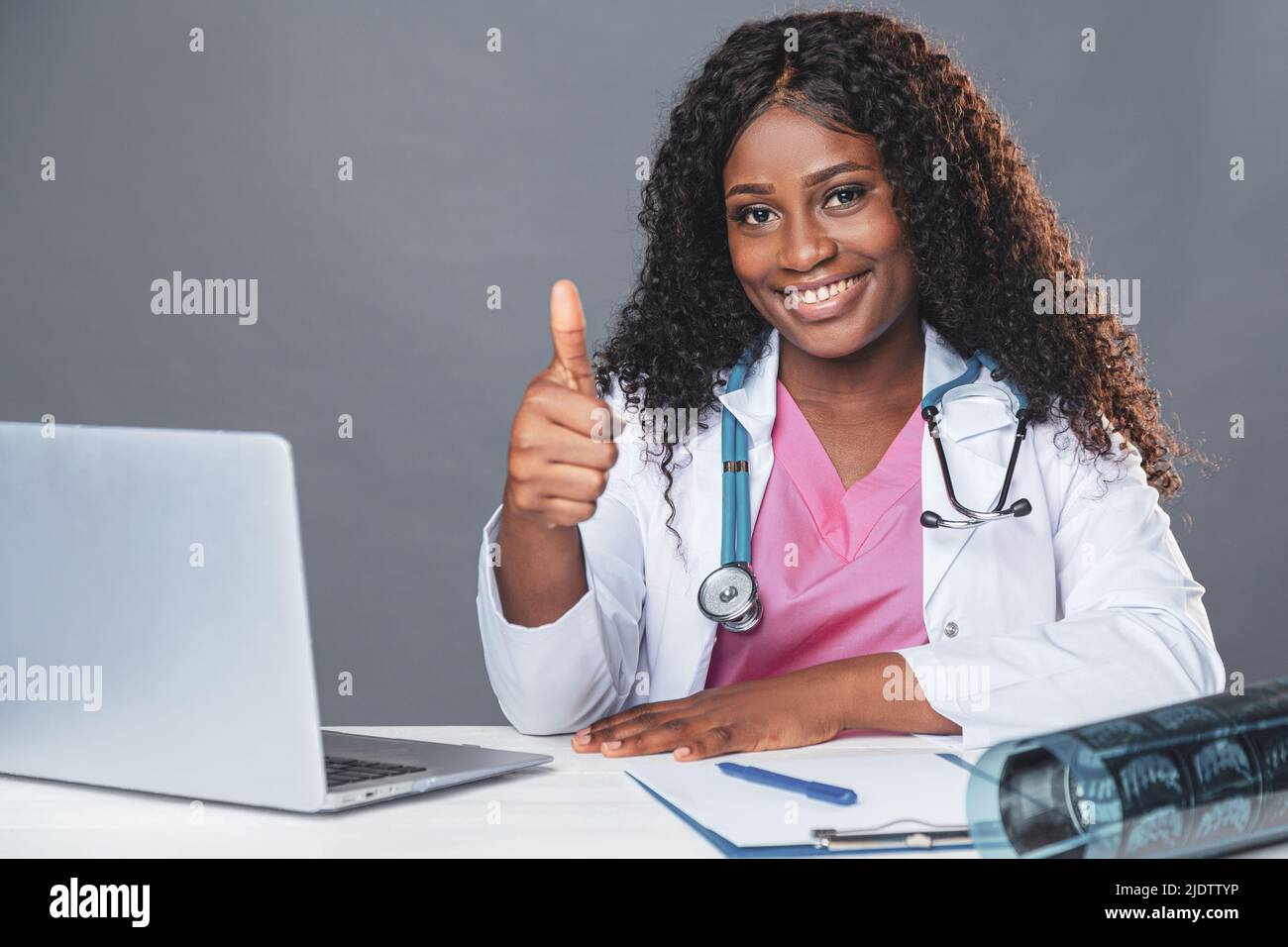 Black female doctor office sitting hi-res stock photography and images ...
