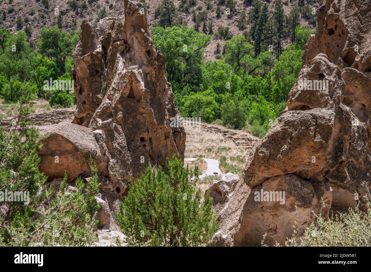 Bandelier National Monument view of Tyuonyi Pueblo ruins from above on the Pueblo Loop Trail, New Mexico, USA. Stock Photo