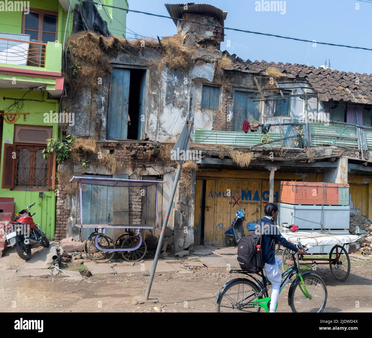 Old house in Jabalpur, Madhya Pradesh, India Stock Photo Alamy