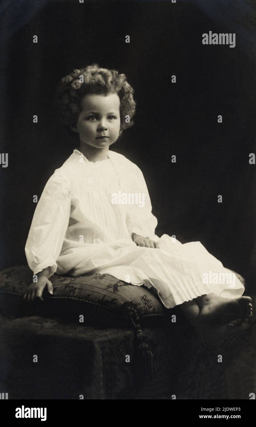 Italy child 1930 hi-res stock photography and images - Alamy