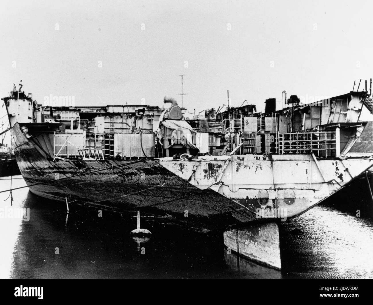 USS Bunker Hill being scrapped, 1973 Stock Photo