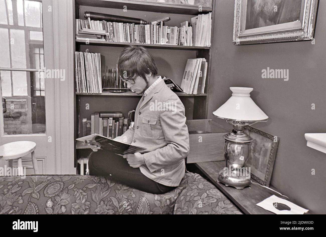 MANFRED MANN UK pop musician at his Blackheath, London, home in September 1966. Photo: Tony Gale Stock Photo