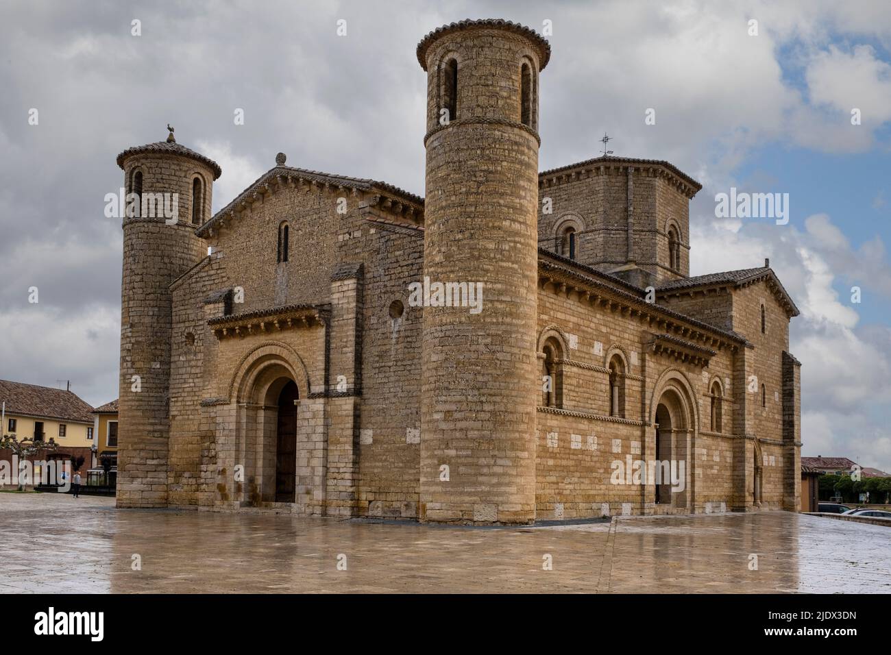 Spain, Castilla y Leon, Fromista. Church of Saint Martin of Tours, Romanesque, 11th Century. Stock Photo