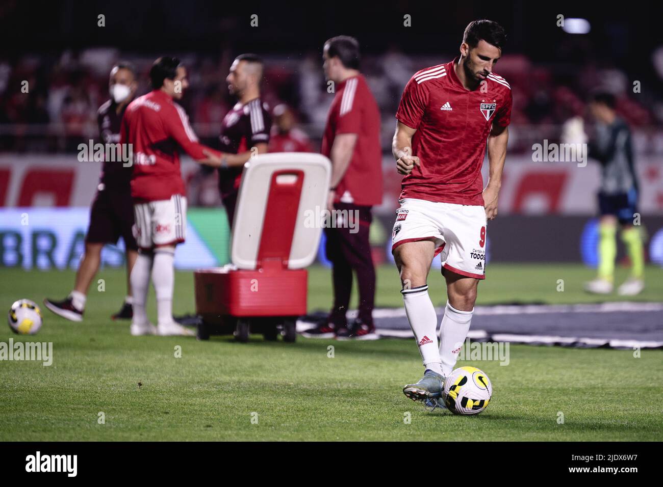 Calleri of Sao Paulo looks on during a match between Sao Paulo and