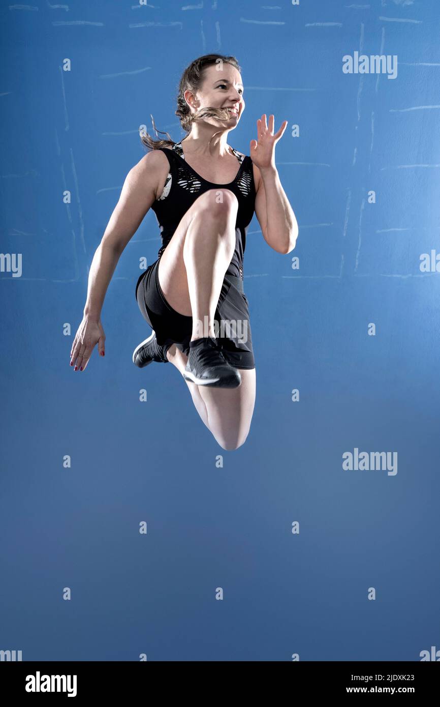 Jumping high hi-res stock photography and images - Alamy