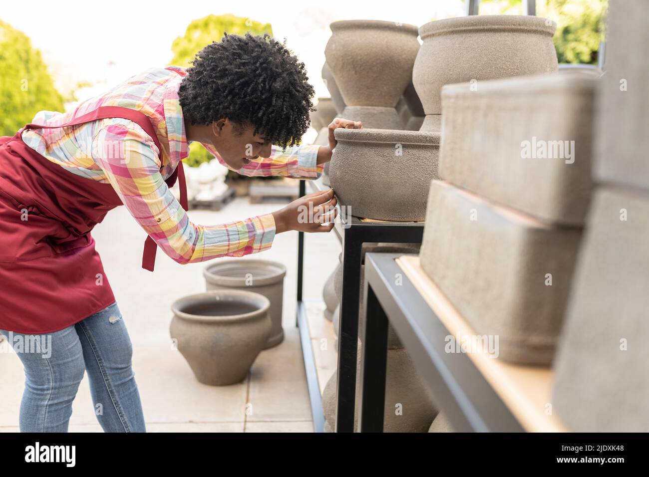Pots as table centre hi-res stock photography and images - Alamy
