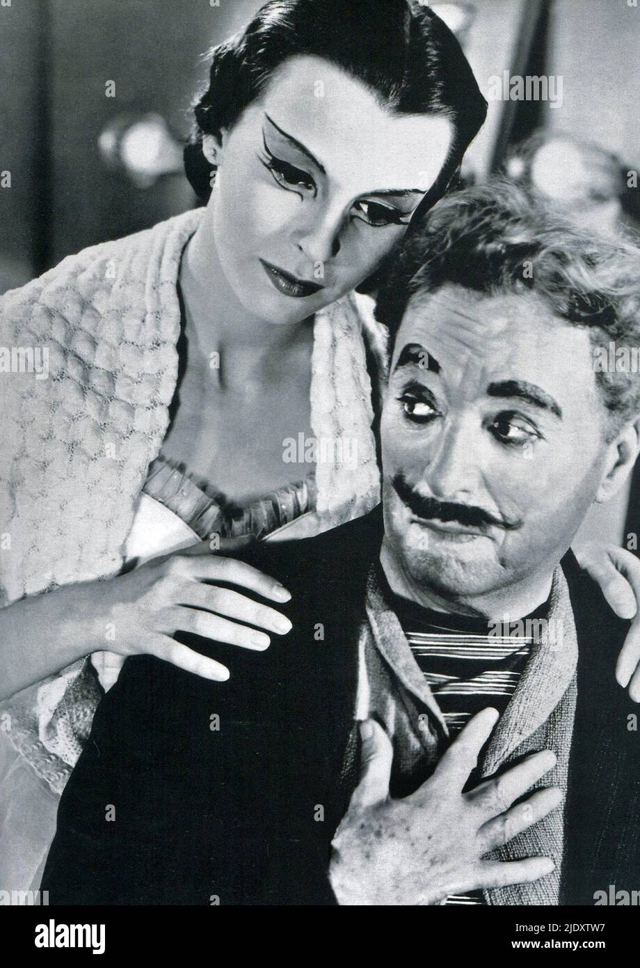 Charlie Chaplin and Claire Bloom in Limelight Stock Photo