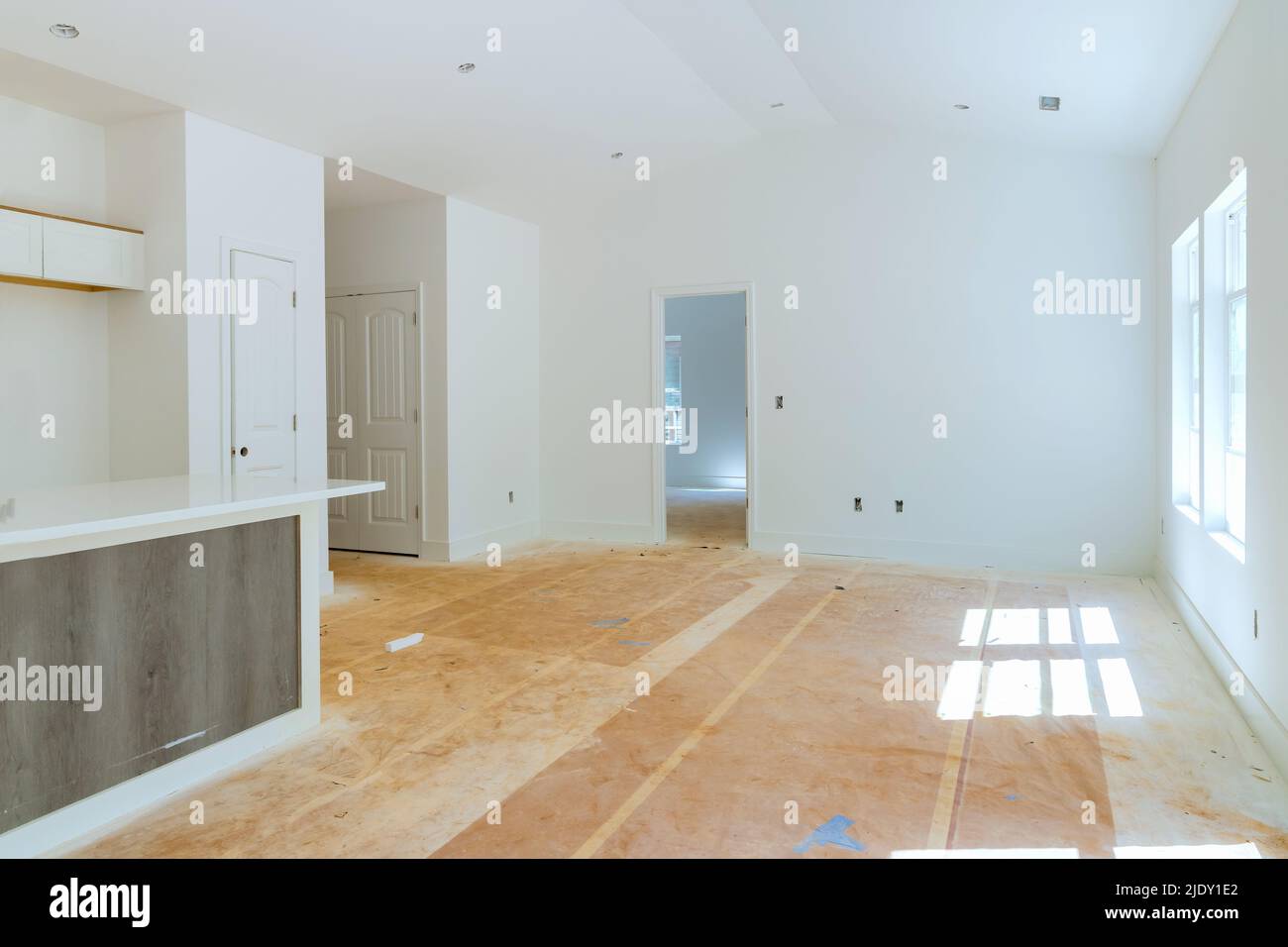 Assembly and installation of modern kitchen Stock Photo Alamy